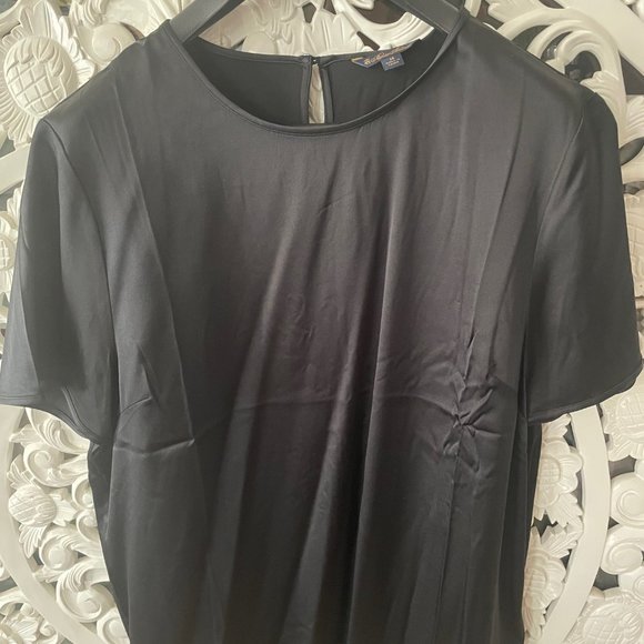 Tops - Brooks Brothers silk top, short sleeves